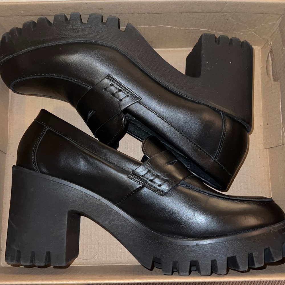 Steve Madden Binary Loafer